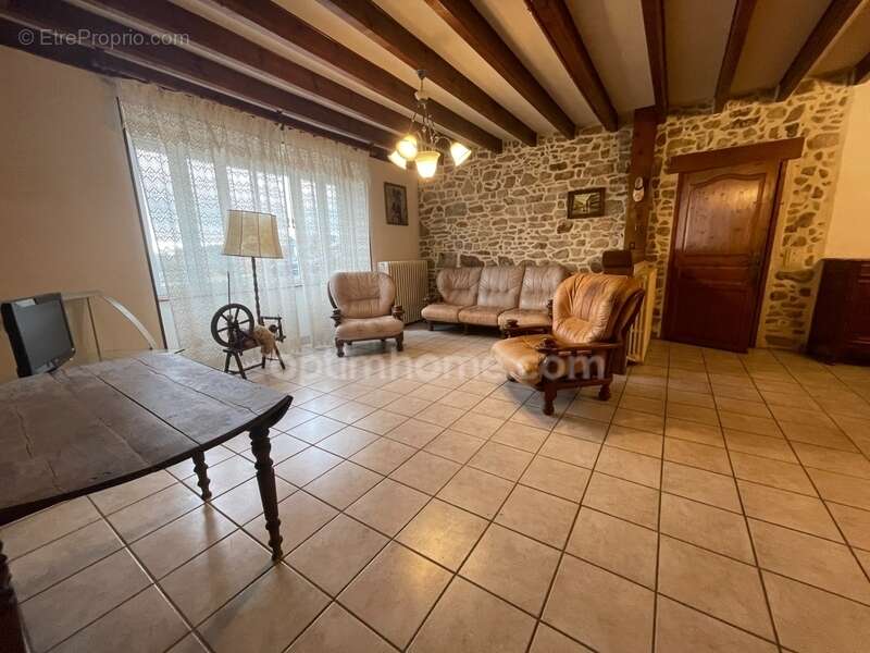 Maison à VILLEFAVARD