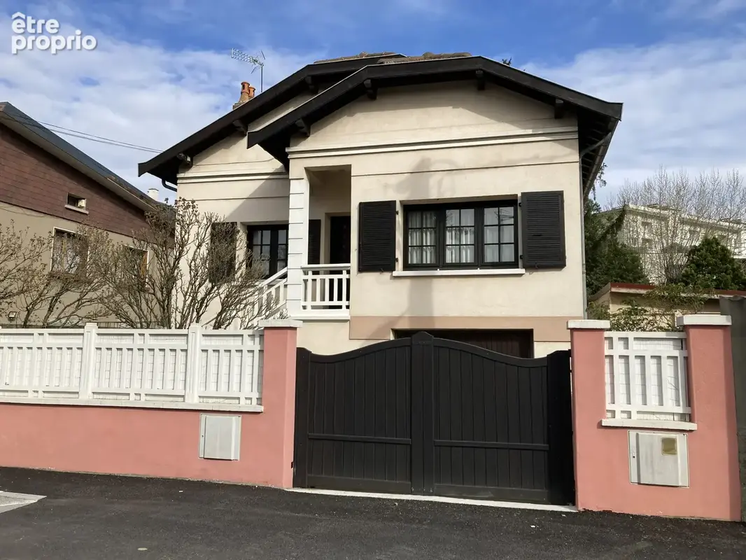 Maison à LYON-8E