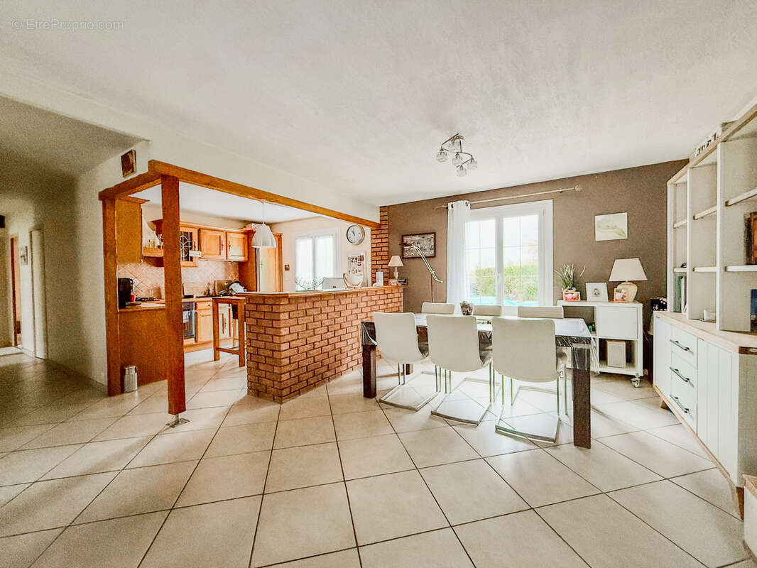 Maison à MARGNY-AUX-CERISES