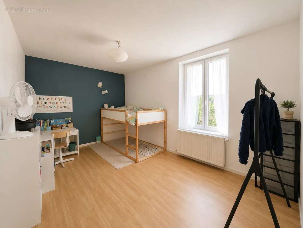 Réf 2283 – Longère briarde en pierre • 6 pièces + double garage et jardin - photo 8