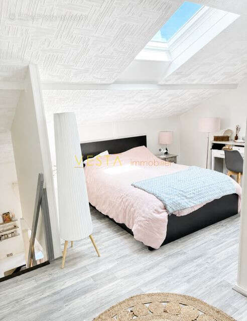 CHAMBRE 1 - Appartement à MONTREUIL