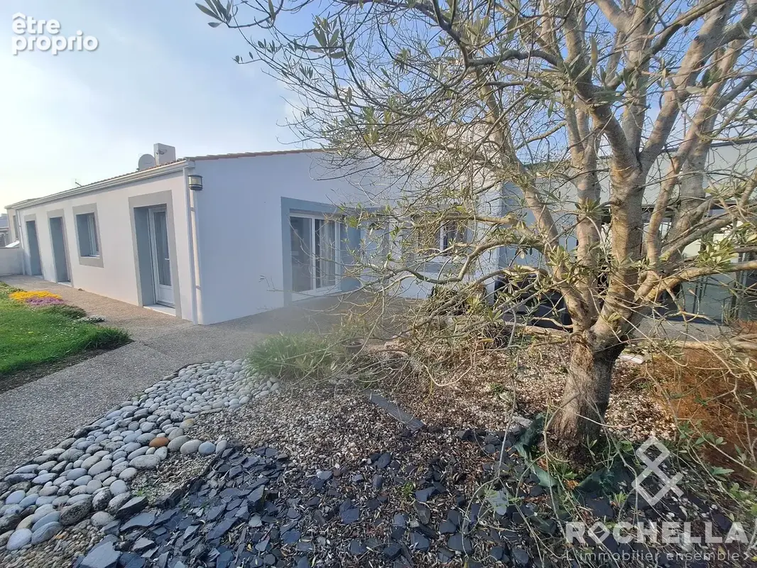 Maison 150 m² à La Jarne  - photo 2