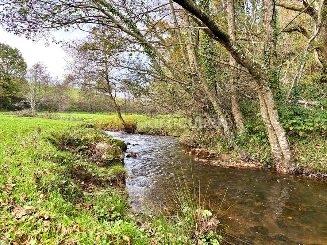 Maison à SAINT-SAUVEUR-LENDELIN