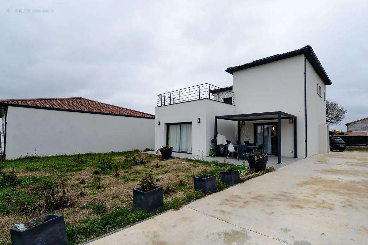 Maison à VERNET