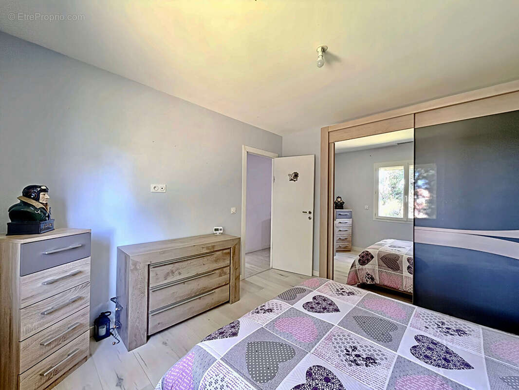 Maison à ROQUEBRUNE-SUR-ARGENS