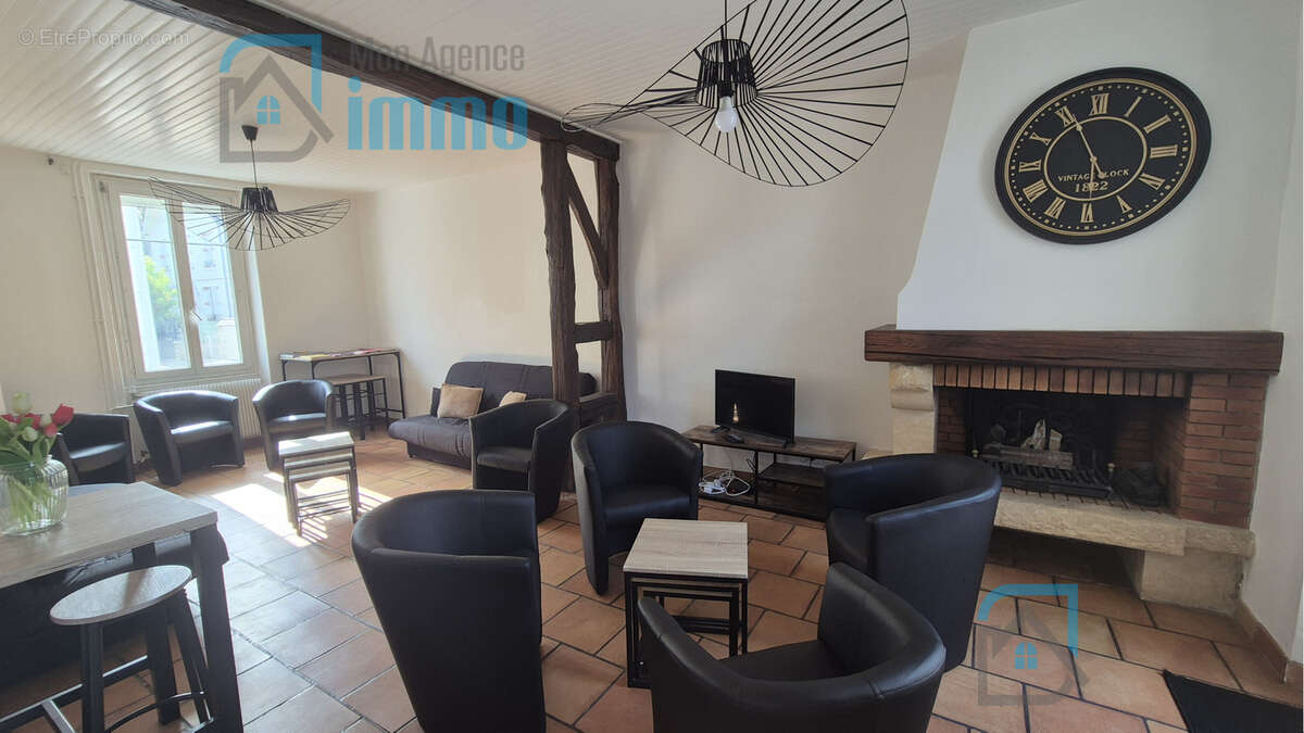 Bourges (18) - Maison familiale 5 chambres - photo 3