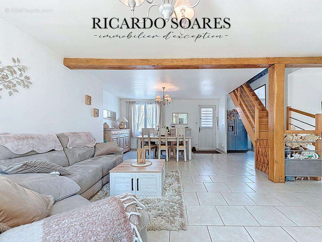 60290 monchy-saint-eloi - maison familiale 164m2 au sol / 4 ou 5 chambres / 2 garages / jardin - photo 7