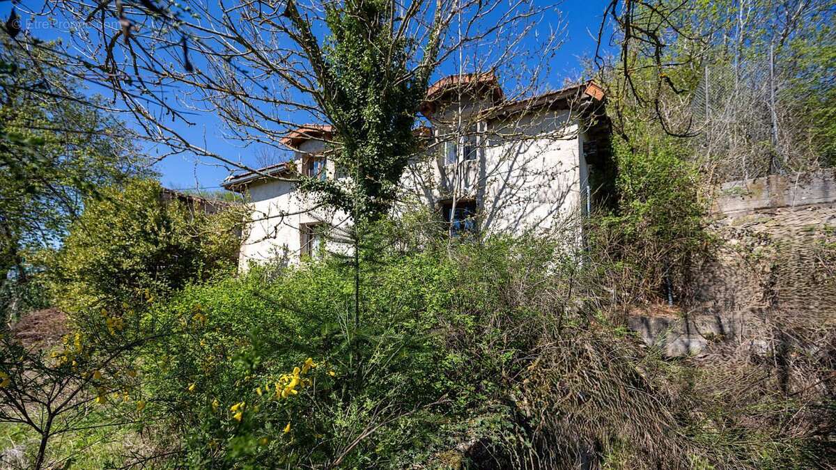 Maison à VIOLAY