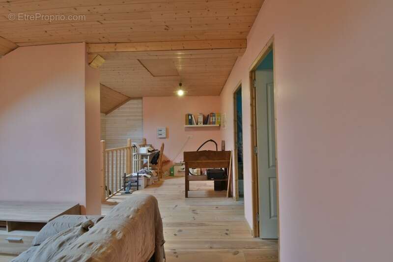 Maison à SAINT-LEGER-MAGNAZEIX