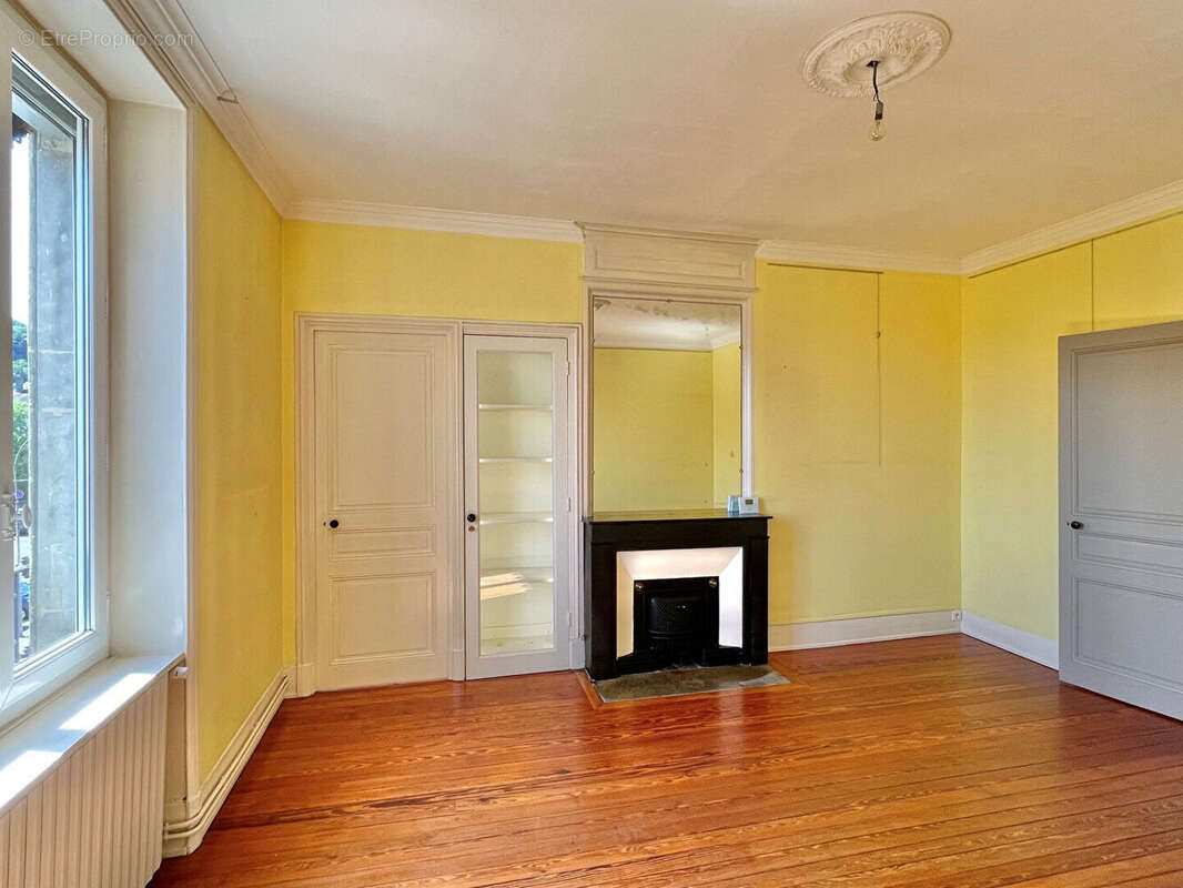 Appartement à BOURGOIN-JALLIEU