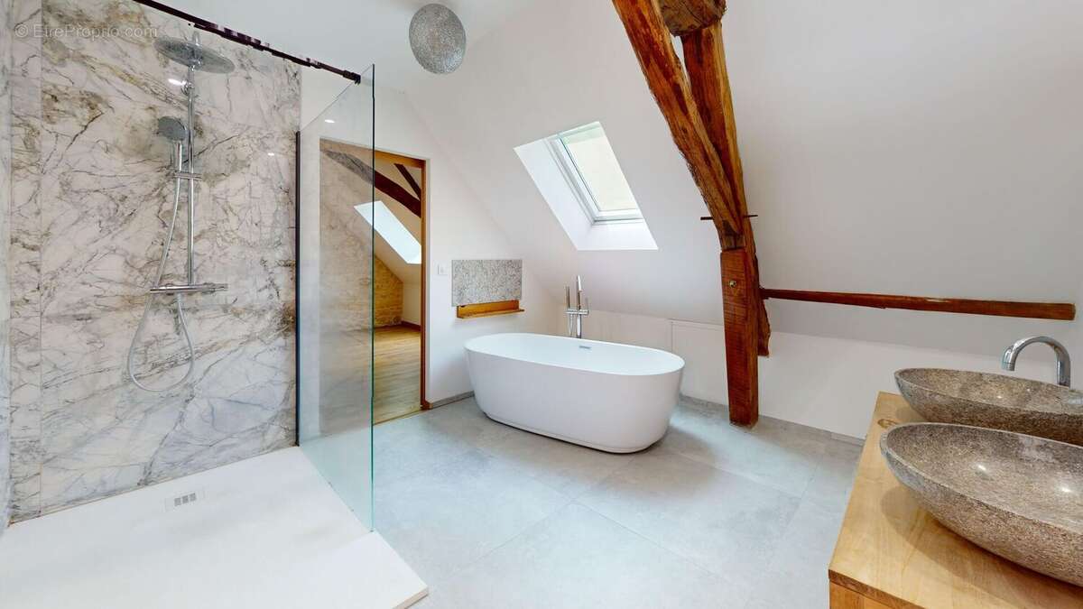MetairieDeBeyssacBathroom - Maison à TAMNIES