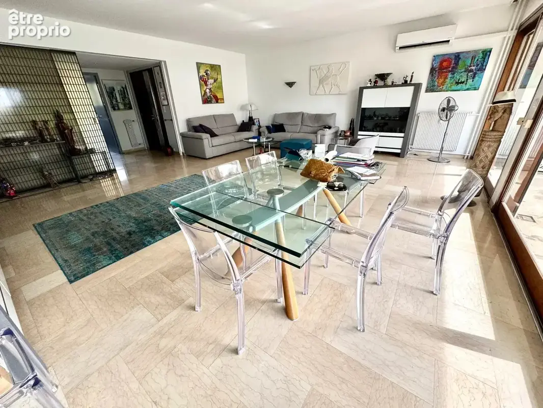 Cannes Vente vaste appartement 3 pièces proche centre - photo 4