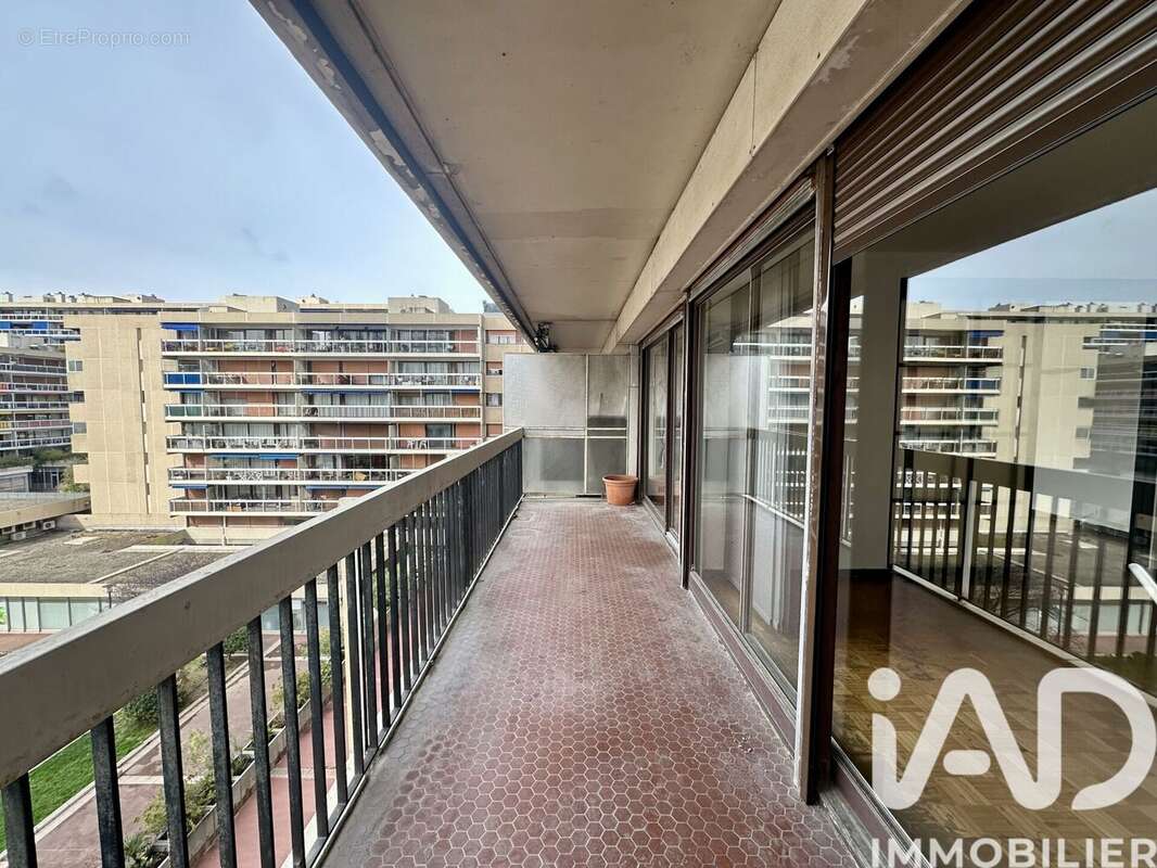 Photo 2 - Appartement à MARSEILLE-6E