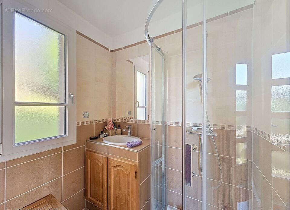 Maison avec 1273 m² de terrain idealement situee - photo 8