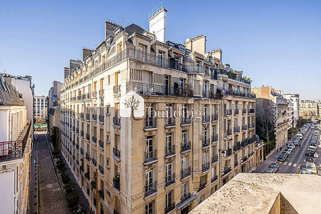 Appartement à PARIS-16E