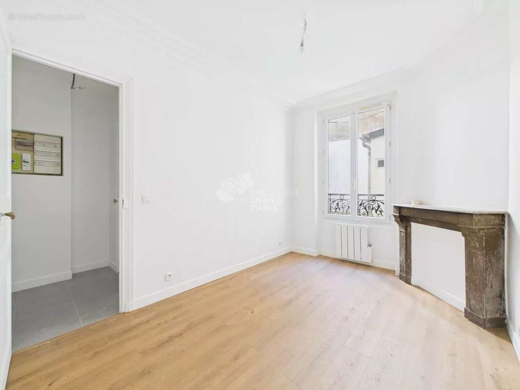 Appartement à PARIS-14E