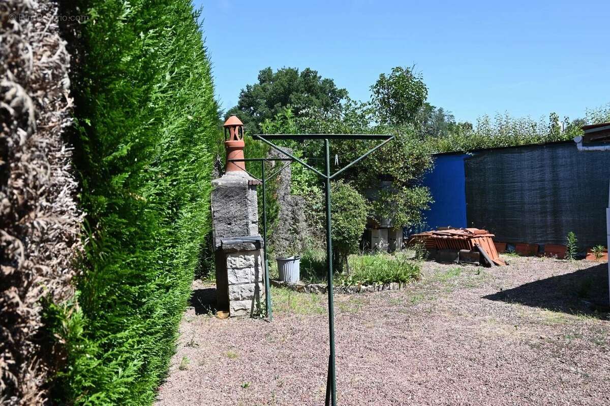Maison à CERCY-LA-TOUR