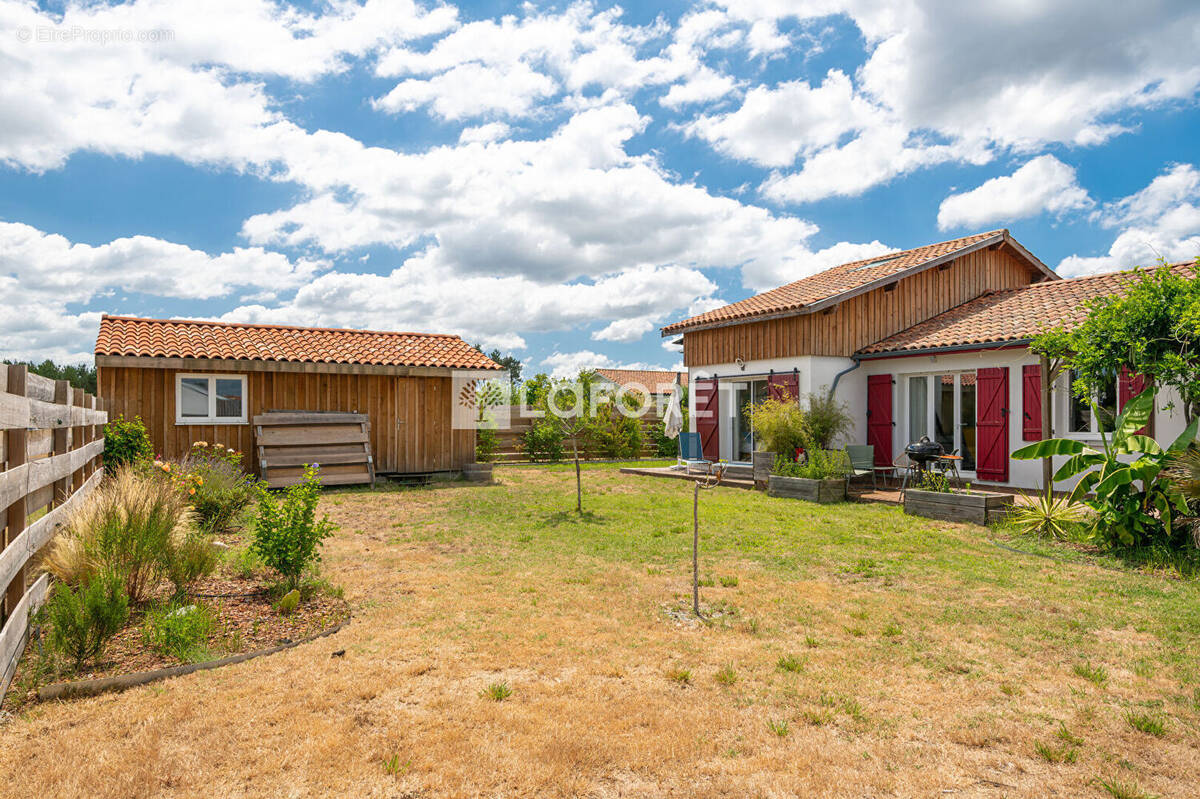 Maison à ESCOURCE