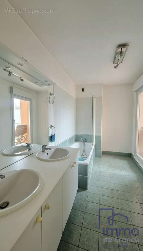 Appartement à SAINT-ETIENNE