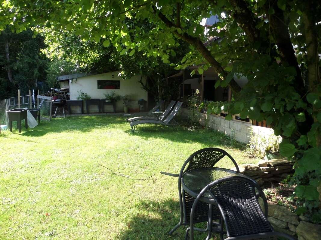 Maison à VOUJEAUCOURT