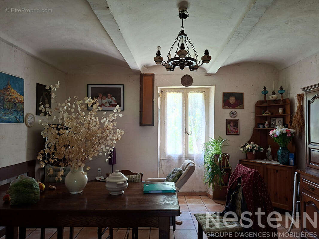 Immeuble à vendre à La Vernarède - 8 pièces, 143 m², terrain 1350 m² - photo 5