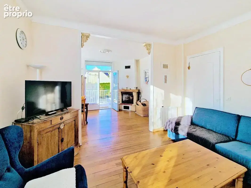 Plaisir - Maison 145 m² - 5 chambres - 1007m² terrain - photo 2