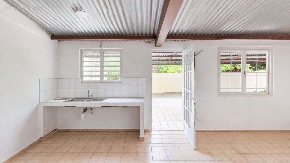 Maison à SAINTE-SUZANNE