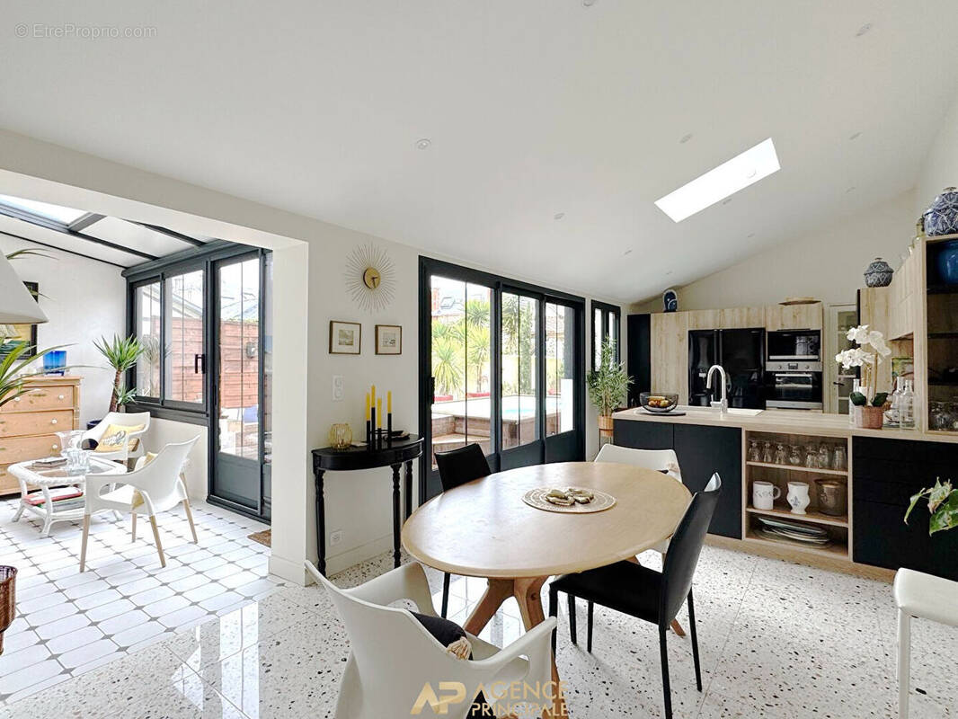 Maison à LA ROCHELLE
