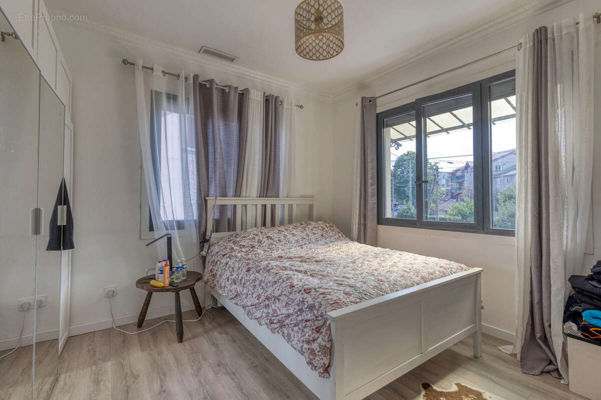 Maison à LE PONT-DE-CLAIX