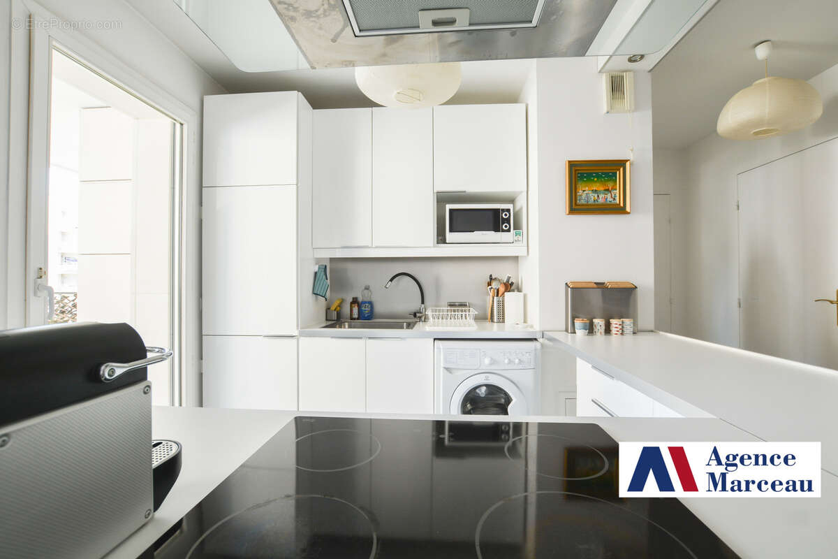 Appartement à COURBEVOIE