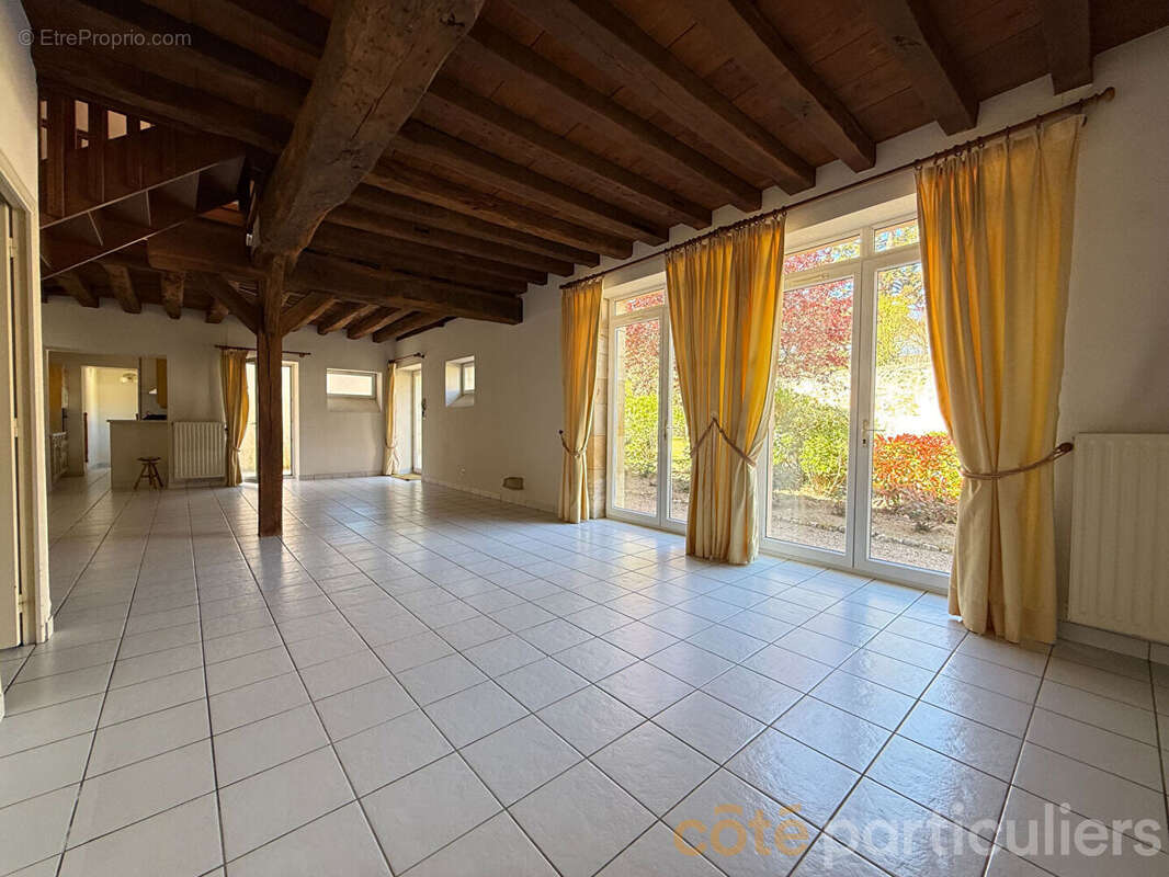 Appartement à SAINT-AMAND-MONTROND