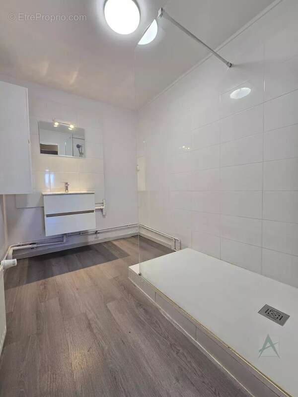 Appartement à CHALLES-LES-EAUX