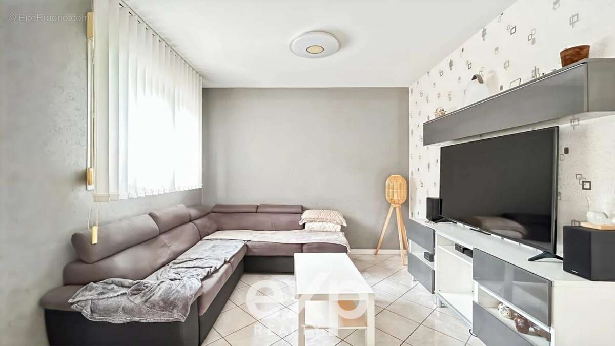 Maison à BOUSSIERES