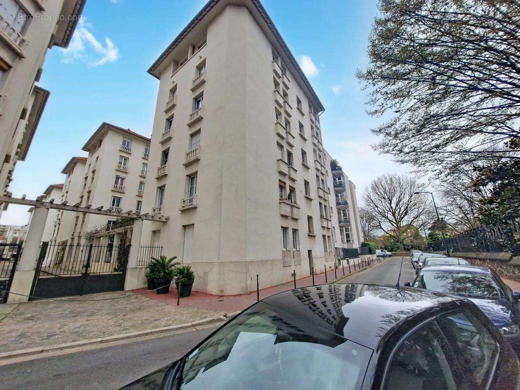 Appartement à ASNIERES-SUR-SEINE