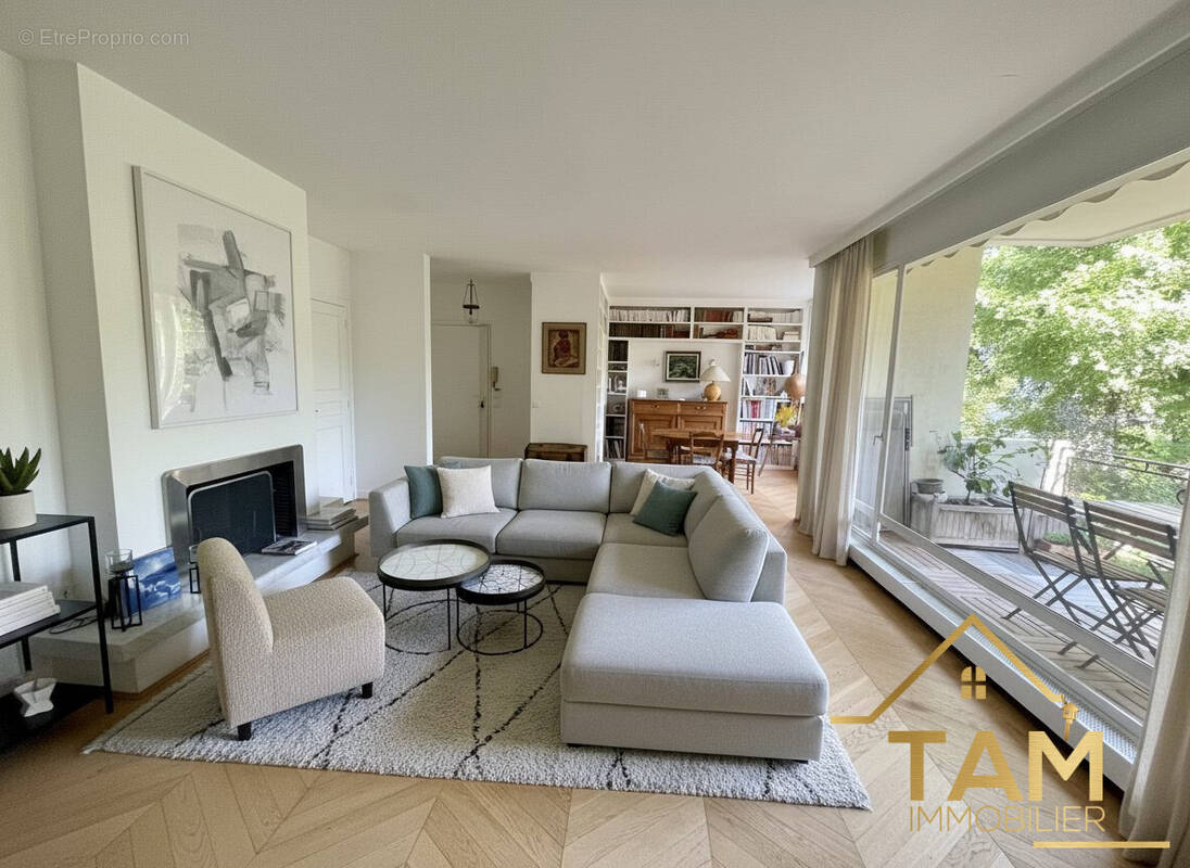 séjour  - Appartement à MARNES-LA-COQUETTE