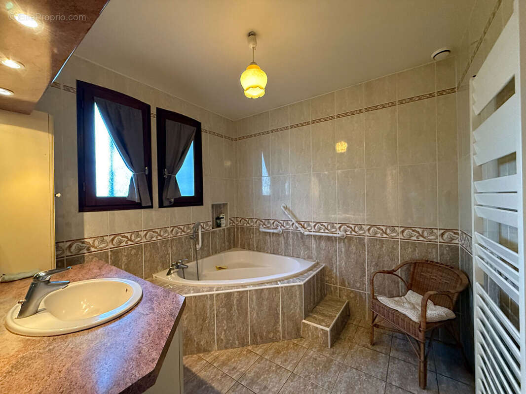 Maison à vendre à Pujols secteur prisé - photo 14