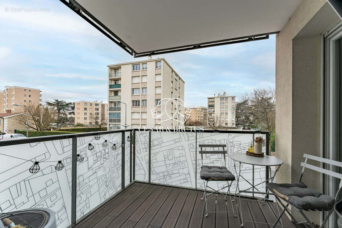 Appartement à LYON-8E