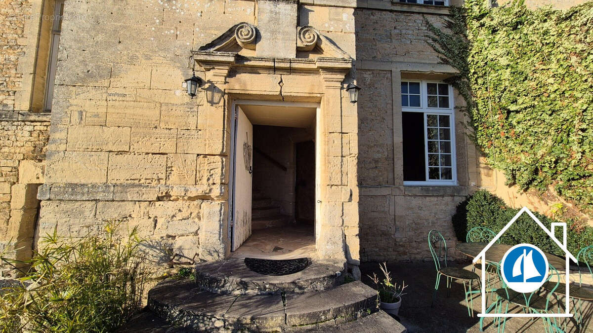 Autre à VIENNE-EN-BESSIN