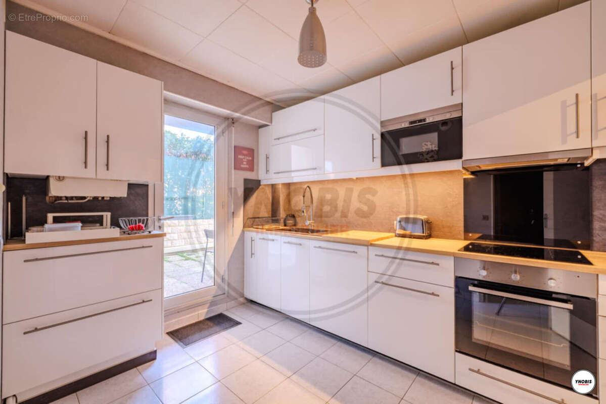 Appartement à LES MUREAUX