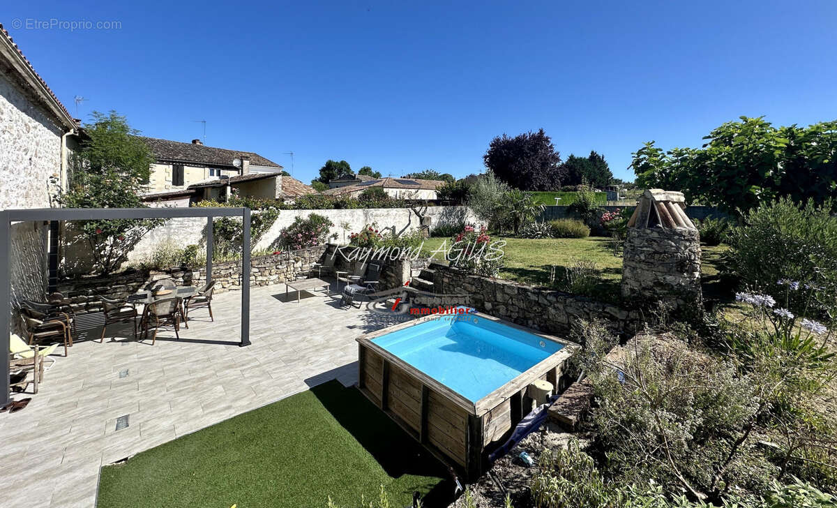 Charmante propriété de village rénovée de 7 chambres avec potentiel de revenus - photo 4