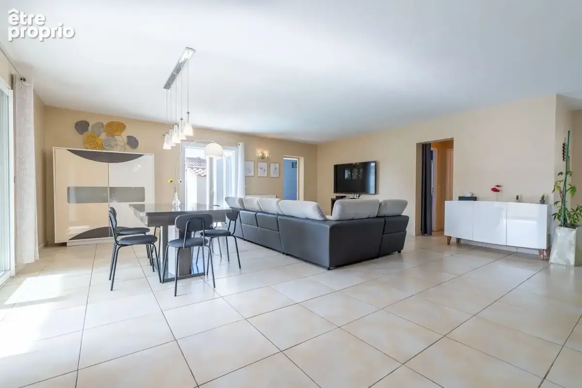 Maison 5 pièces 139 m² à vendre à Villeneuve-Les-Maguelone (34750) - photo 4