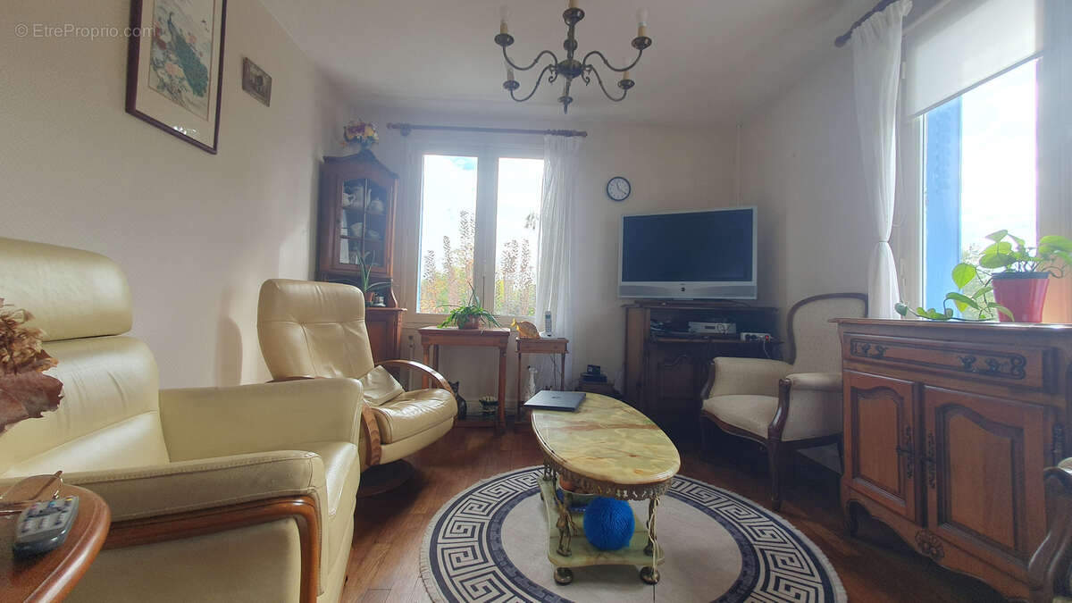 Maison à YZEURE