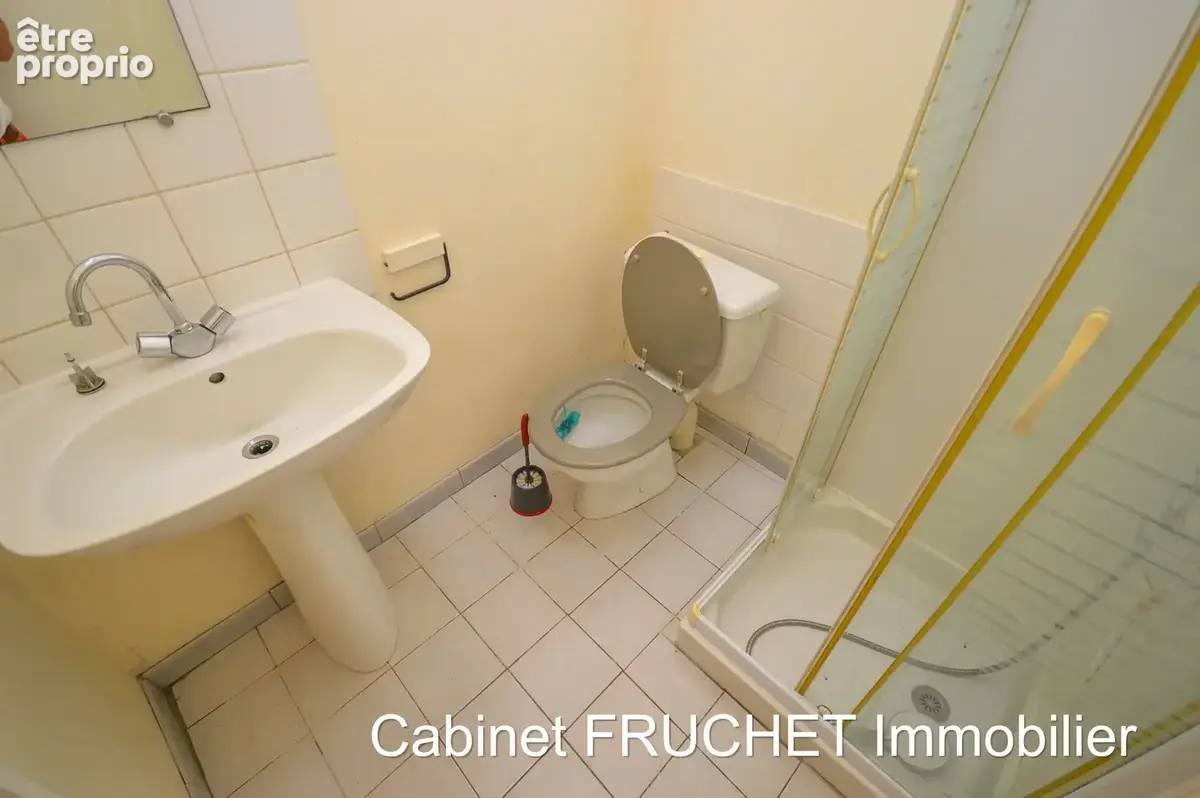 Axe CHANTONNAY - SAINT-FULGENT - Maison de bourg, idéal premier achat ou investissement locatif. - photo 6