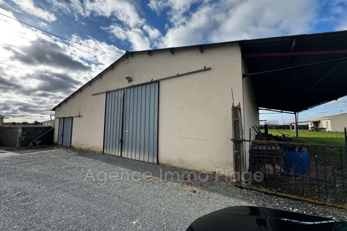 Maison à SAINT-CHRISTOLY-MEDOC