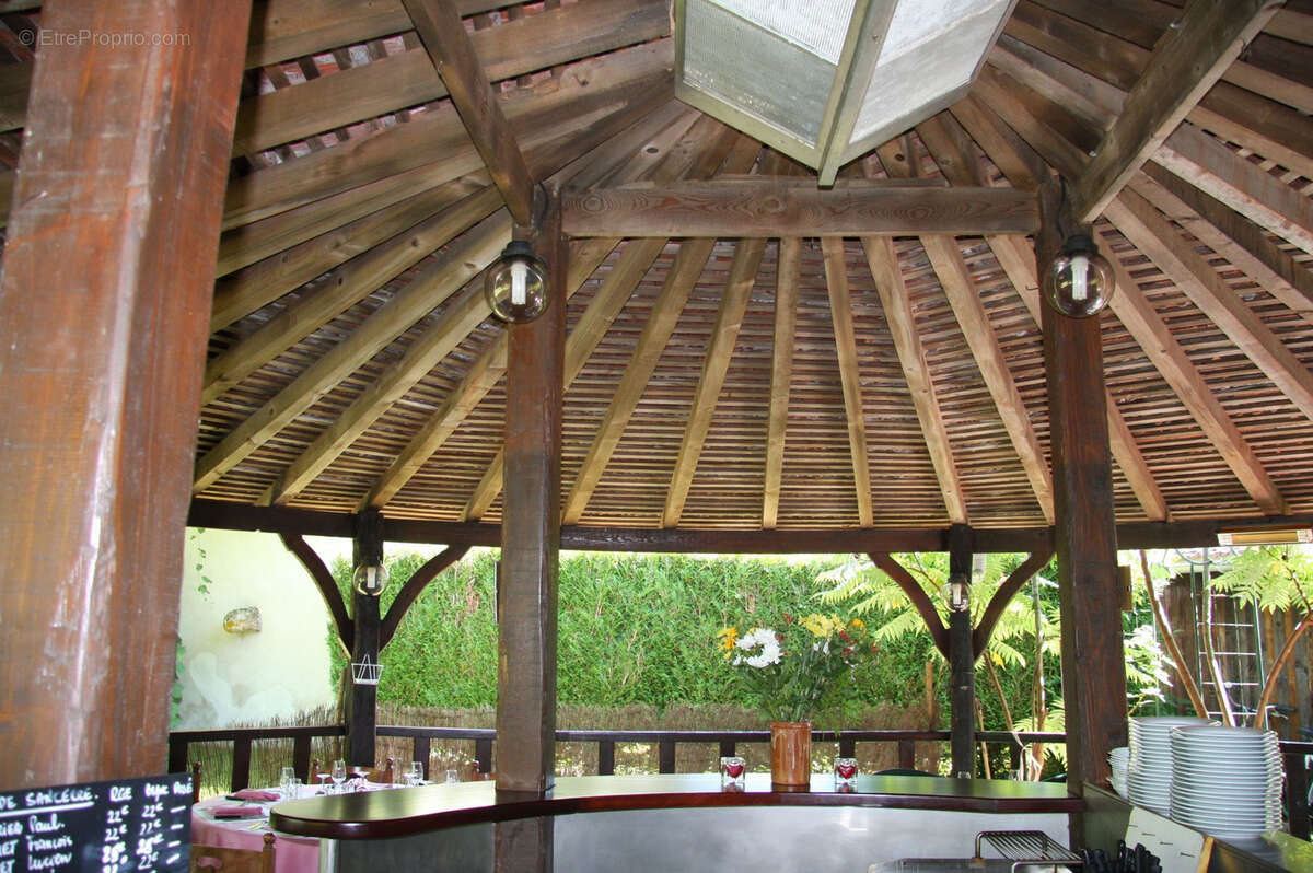 Commerce à SAINT-SATUR