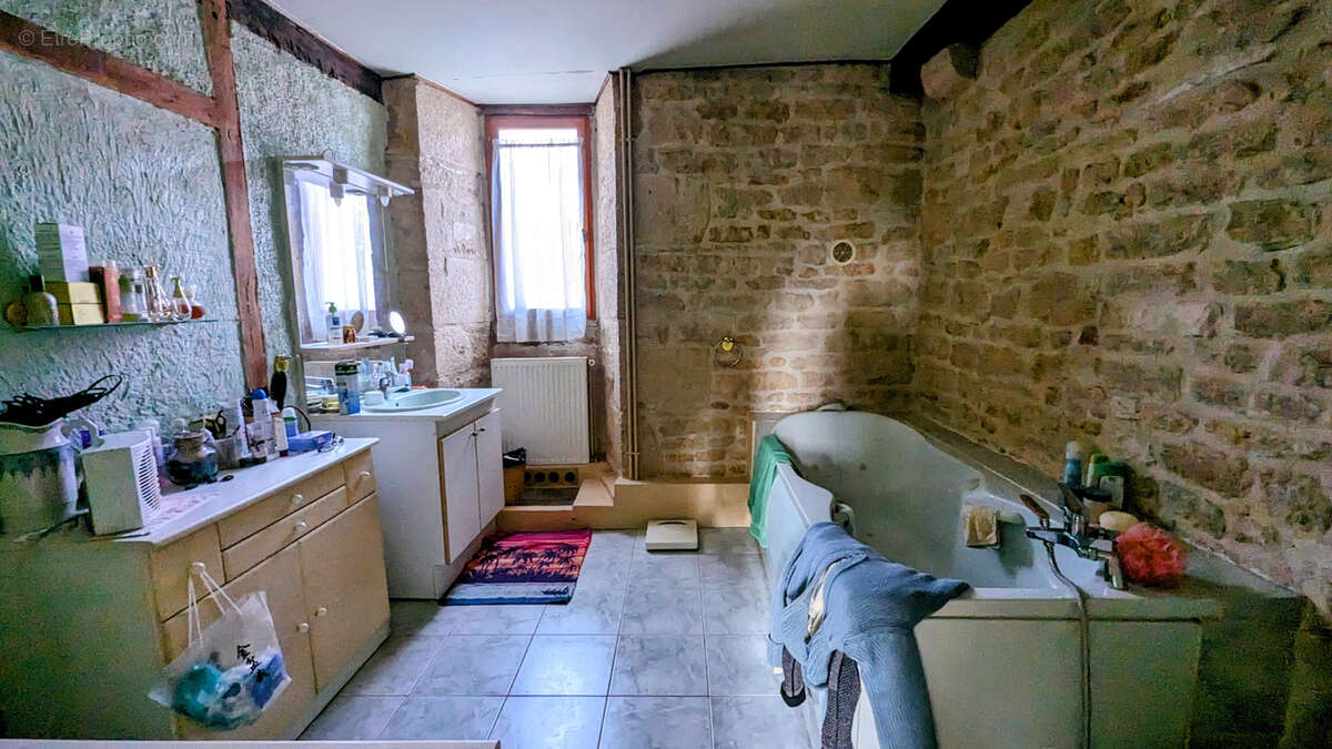 Maison à SENNEVOY-LE-BAS