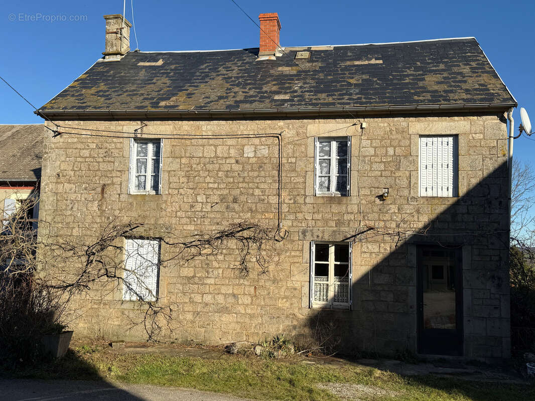 Maison à BUSSIERES