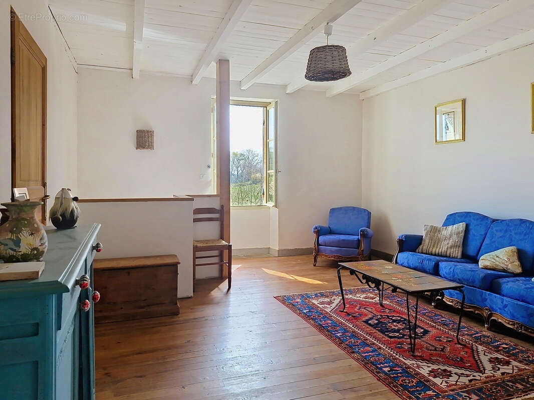 Maison à SAINTE-RADEGONDE