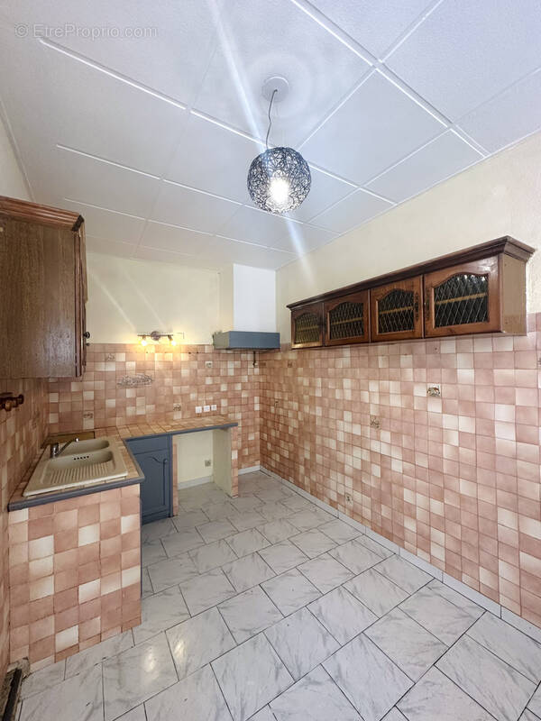 Appartement à MARSEILLE-6E