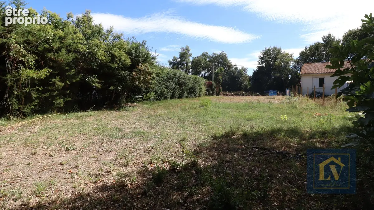 A vendre, Terrain constructible de plus de 1000 m² - photo 5